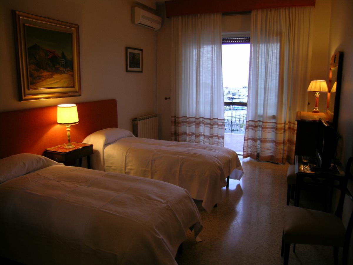 B.&B Margaret'S House Bed & Breakfast Milazzo Luaran gambar